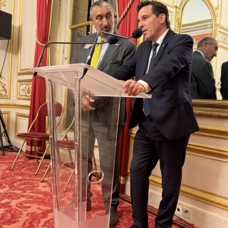 Le Président Maman à l'écoute